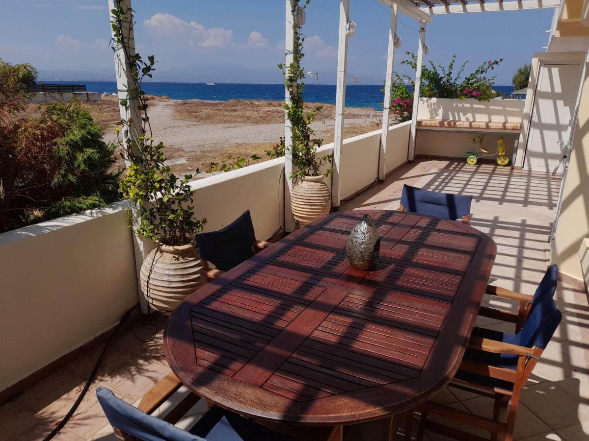 Villa Seabreeze Лоутраки Экстерьер фото
