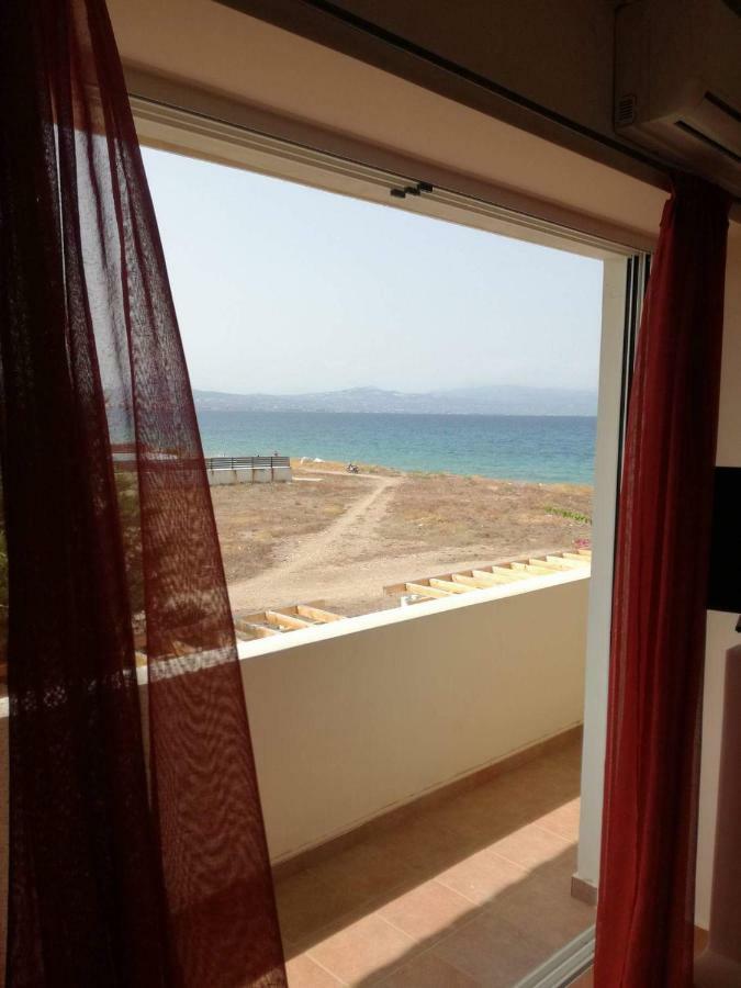 Villa Seabreeze Лоутраки Экстерьер фото