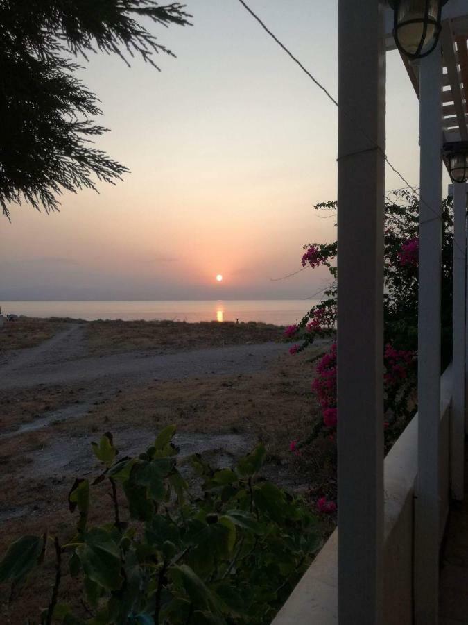 Villa Seabreeze Лоутраки Экстерьер фото