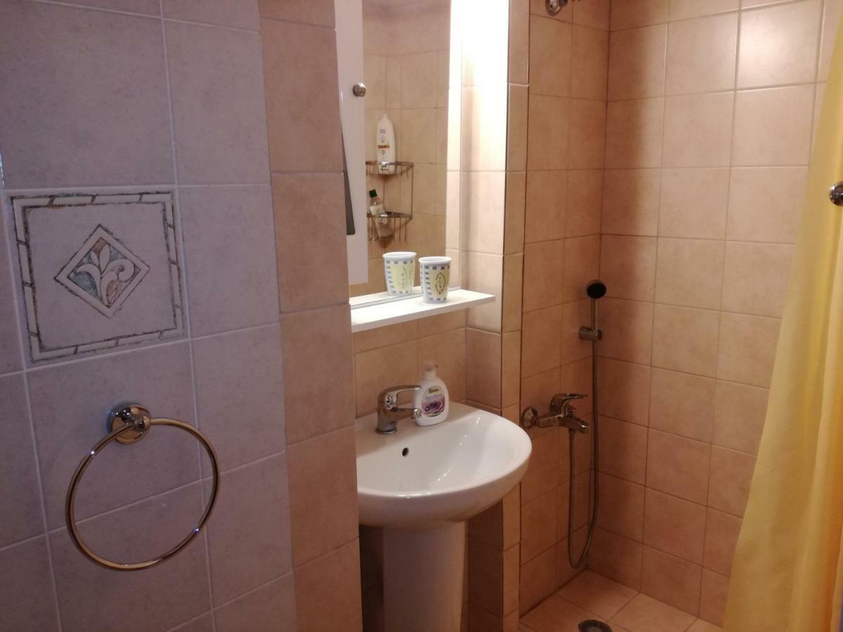 Villa Seabreeze Лоутраки Экстерьер фото